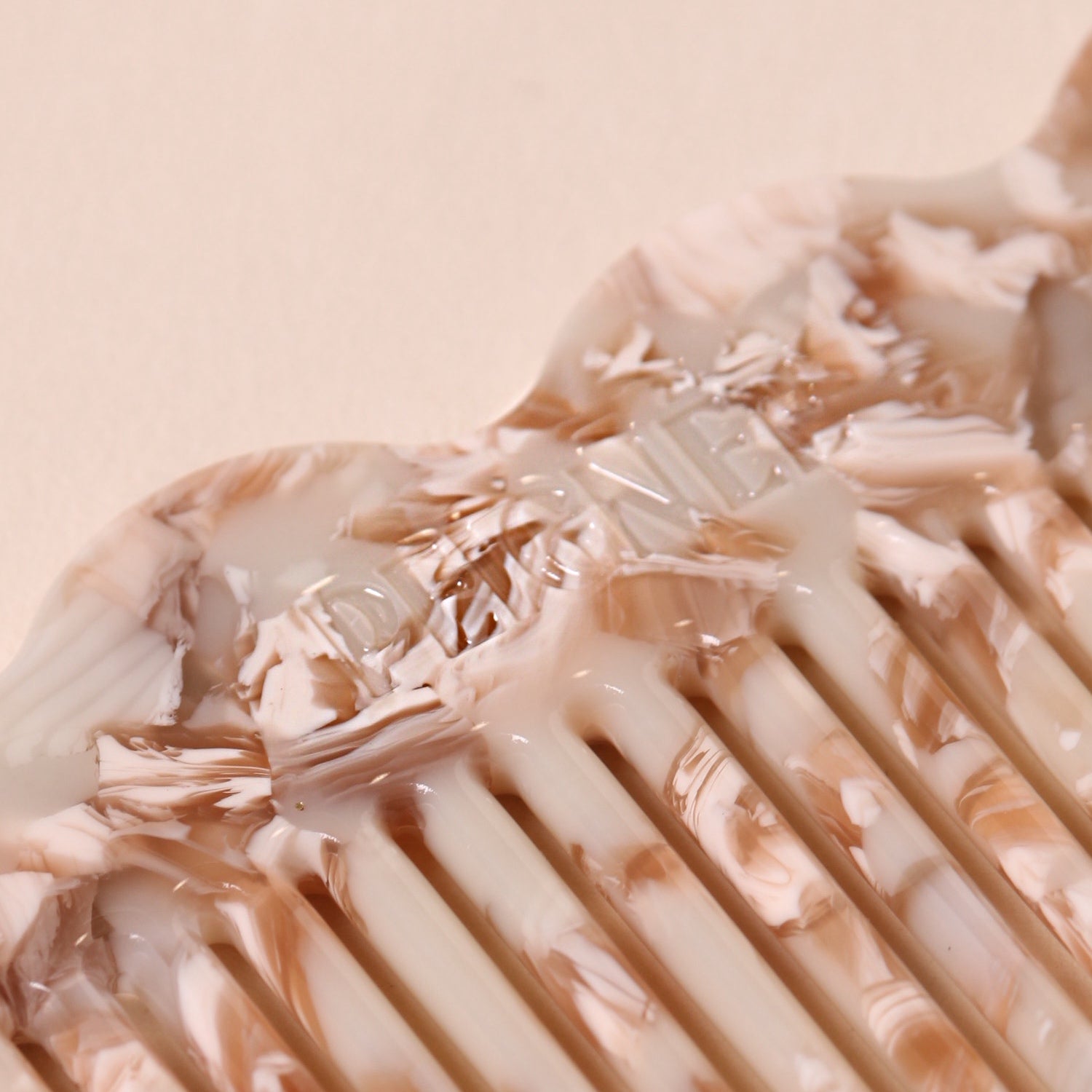 Peigne Signature - Nougat